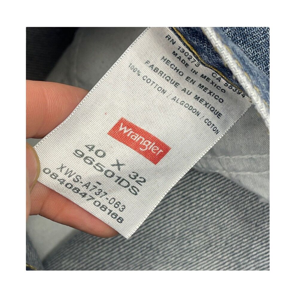 Wrangler Jeans Men’s Size 40x32 Blue Medium Wash Measure 37x32 - Picture 3 of 12